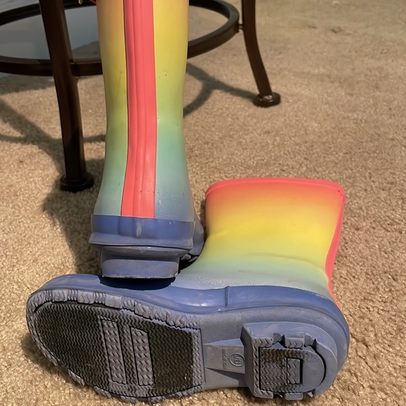 Wonder Nation girls Rain Boots size 13-1 rainbow color - Picture 2 of 2